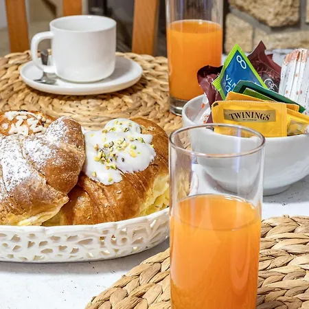 Italian Experience- La Grotta Del Mare
